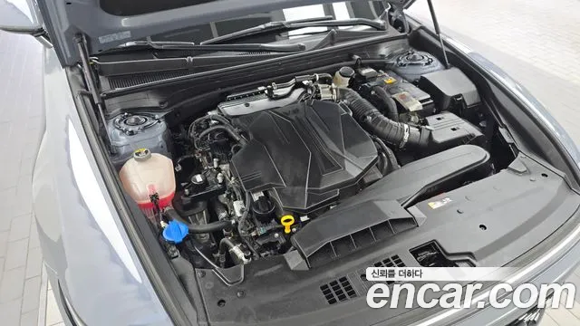 Hyundai Grandeur GN7 — Фото автомобиля 6