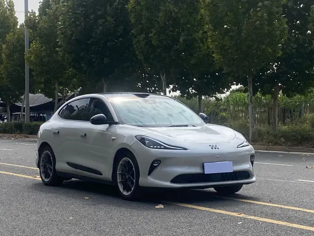 IM Motors LS6 — Фото автомобиля 3