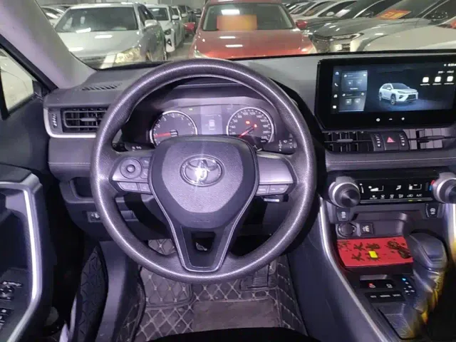 Toyota Wildlander — Фото автомобиля 10