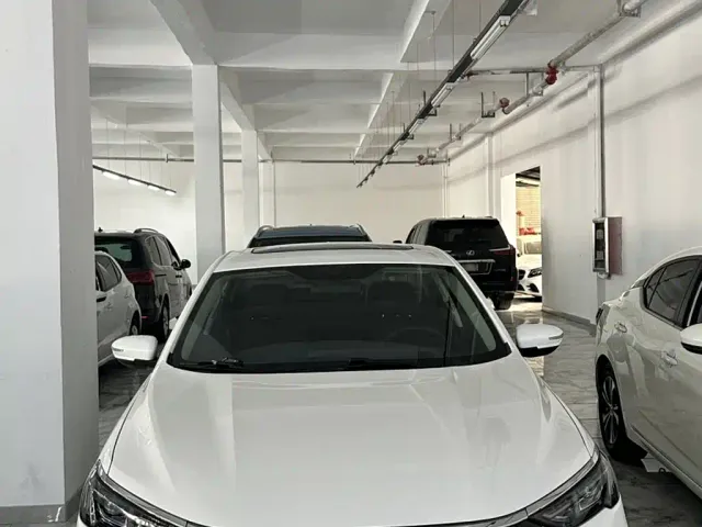 Ford Escort — Фото автомобиля 6