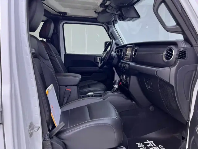 Jeep Wrangler 4xe — Фото автомобиля 17