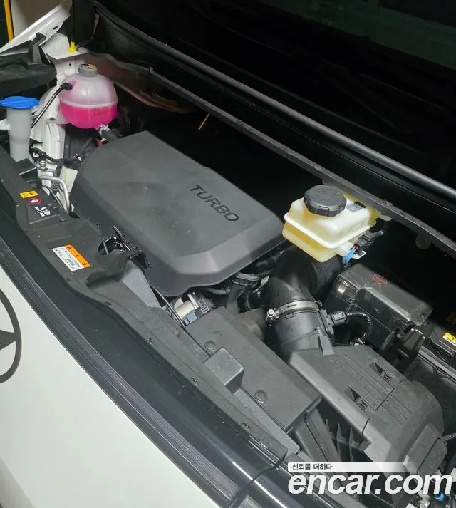 Hyundai Staria Staria 4WD Lounge 7 мест — Фото автомобиля 7