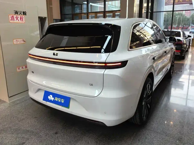 Li Auto L6 — Фото автомобиля 3
