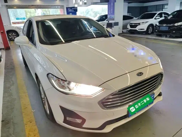 Ford Mondeo — Фото автомобиля 3