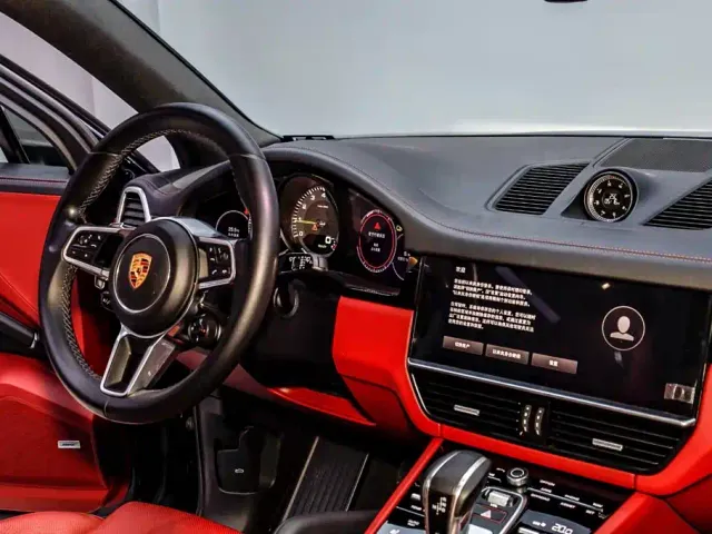 Porsche Cayenne New Energy 2023 Cayenne E-Hybrid 2.0T Platinum Edition — Фото автомобиля 30