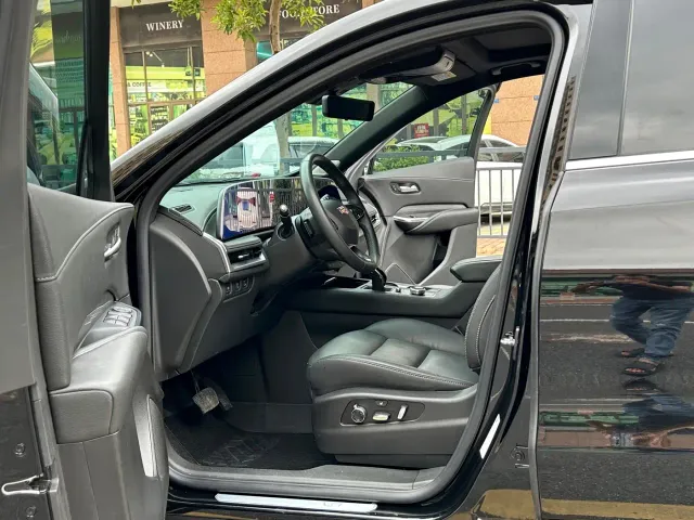 Cadillac XT4 — Фото автомобиля 24