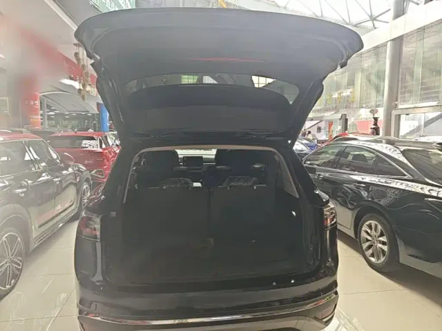 Volkswagen ID.6 Crozz — Фото автомобиля 18