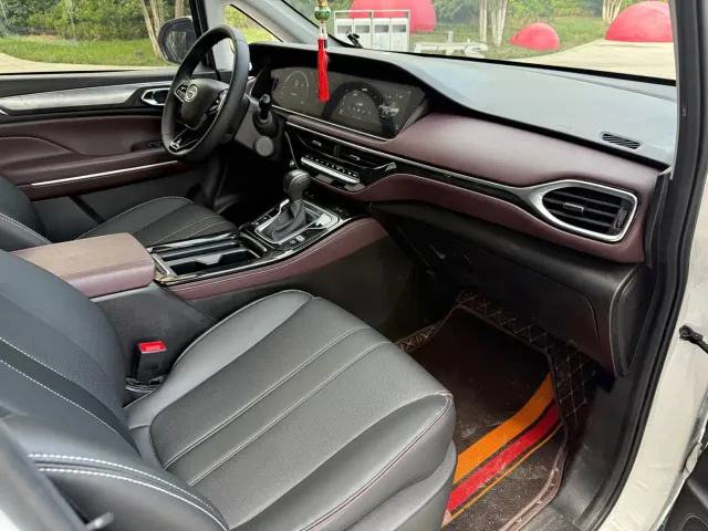 GAC Trumpchi M6 — Фото автомобиля 8