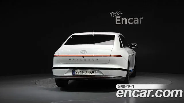 Hyundai Grandeur Grandeur (GN7) 2.5 Бензин 2WD — Фото автомобиля 4