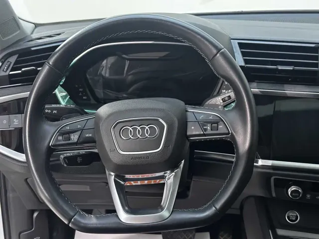 Audi Q3 — Фото автомобиля 16