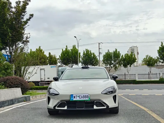 Xiaomi SU7 — Фото автомобиля 2
