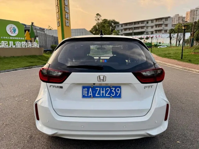 Honda Fit — Фото автомобиля 15