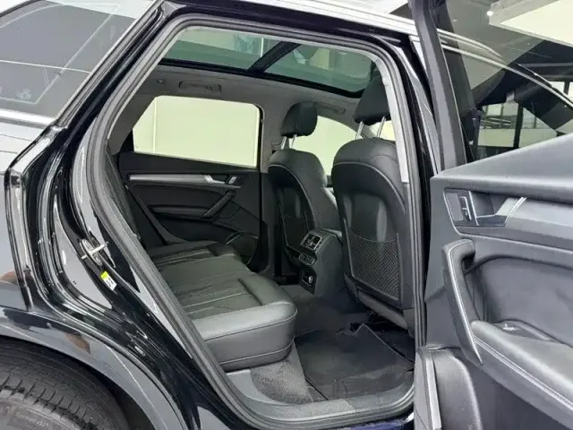 Audi Q5L — Фото автомобиля 5