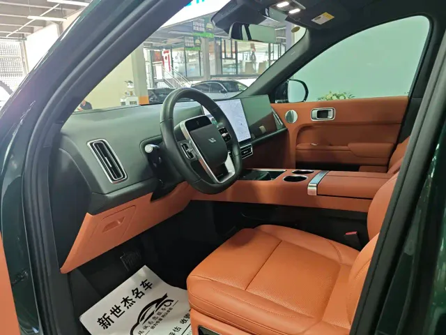 Li Auto L9 — Фото автомобиля 5