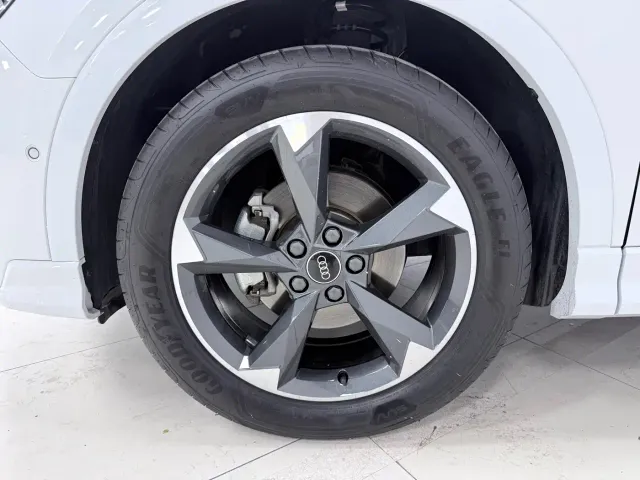 Audi Q3 — Фото автомобиля 26