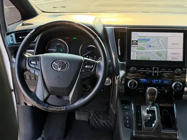 Toyota Vellfire — Фото автомобиля 14