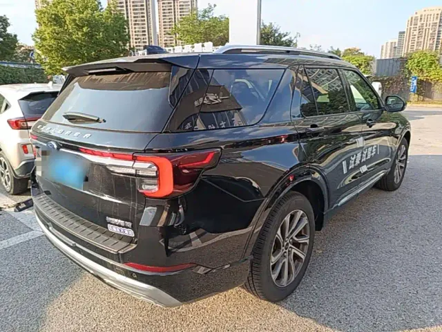 Ford Explorer — Фото автомобиля 6