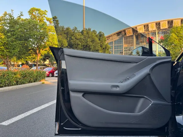 Xpeng P7+ — Фото автомобиля 10