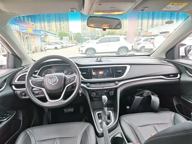 Buick Excelle — Фото автомобиля 9