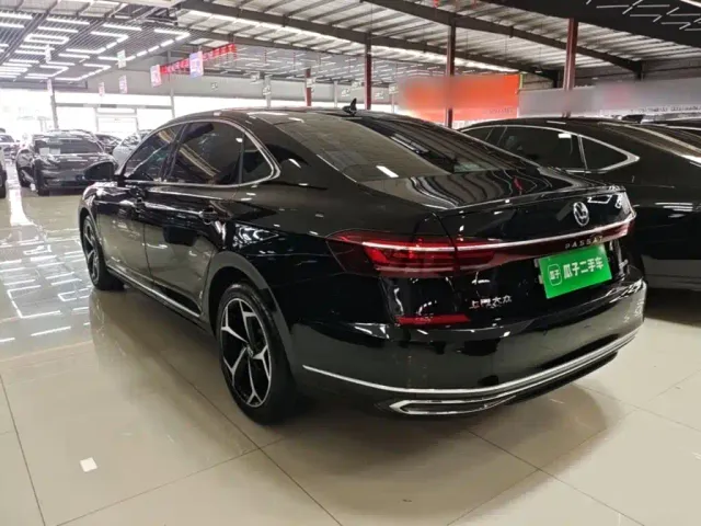 Volkswagen Passat — Фото автомобиля 4