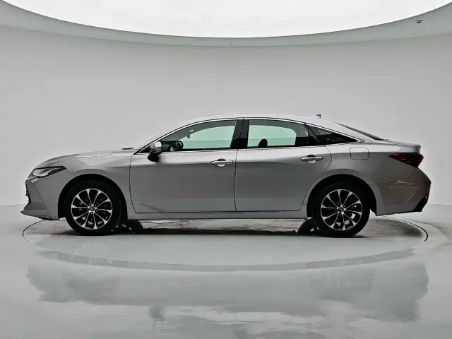 Toyota Avalon — Фото автомобиля 8