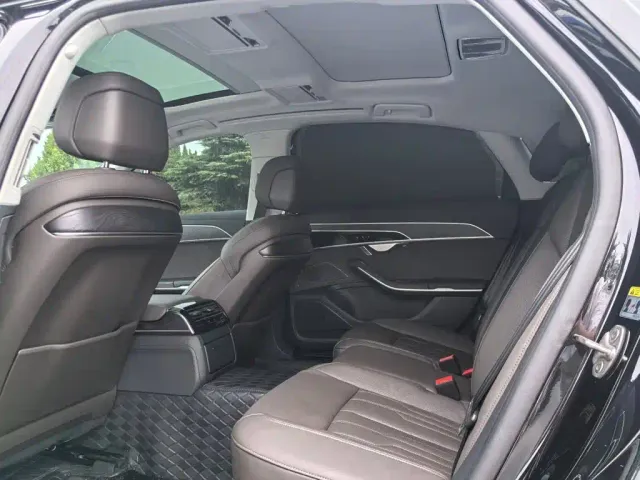 Audi A8 — Фото автомобиля 7