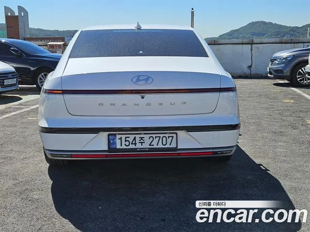 Hyundai Grandeur GN7 — Фото автомобиля 4