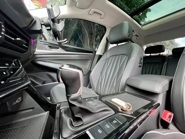 Volkswagen Passat — Фото автомобиля 13