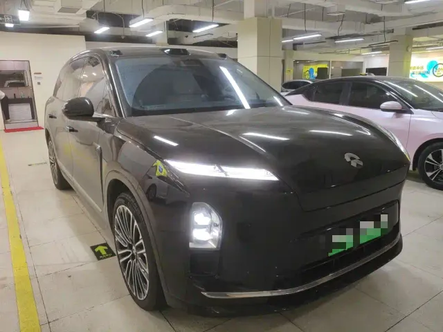 Nio ES8 — Фото автомобиля 3