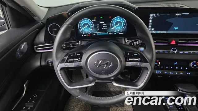 Hyundai AVANTE Avante (CN7) — Фото автомобиля 14