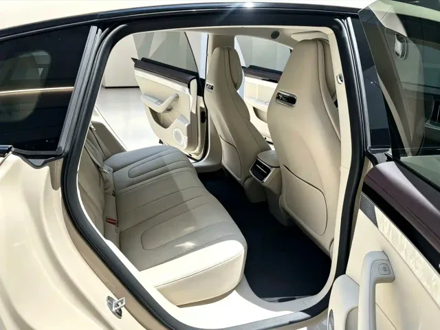 Luxeed S7 — Фото автомобиля 6