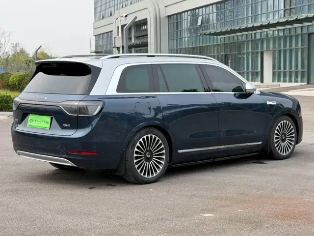 Aito M9 — Фото автомобиля 4