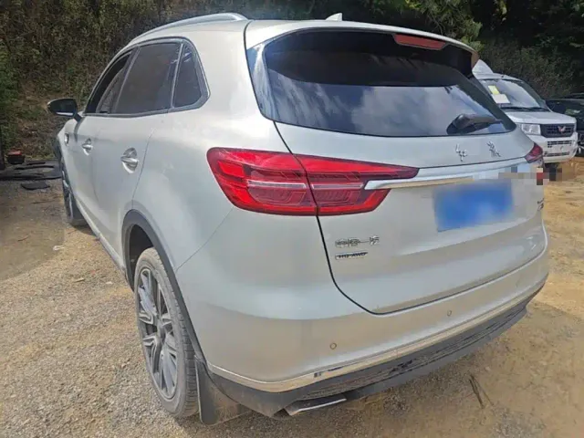 Hongqi HS5 — Фото автомобиля 4