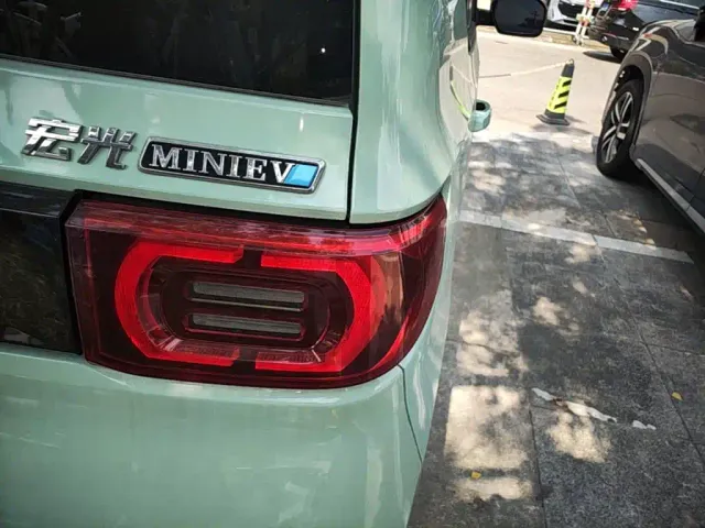 Wuling Hongguang Mini EV — Фото автомобиля 7