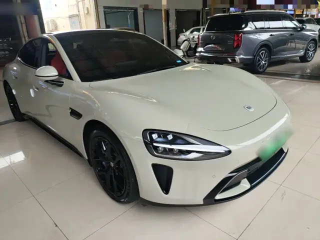 Xiaomi SU7 — Фото автомобиля 3