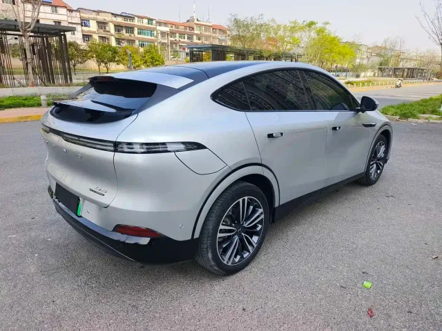Xpeng G6 — Фото автомобиля 9