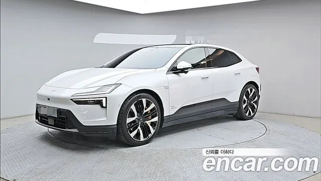 Polestar 4 — Фото автомобиля 3