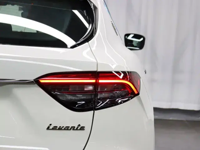 Maserati Levante — Фото автомобиля 19