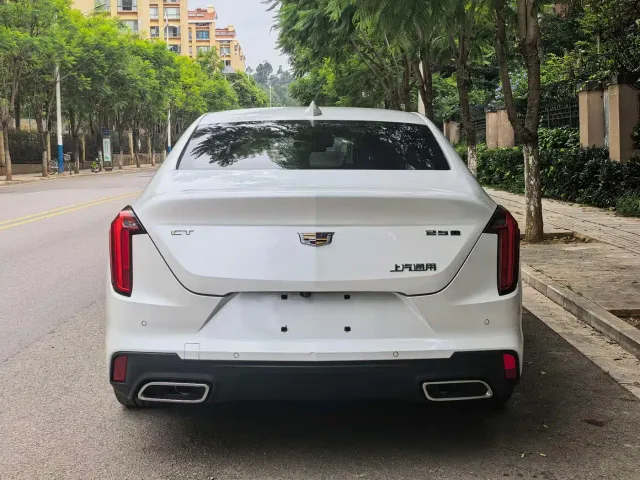 Cadillac CT4 — Фото автомобиля 4