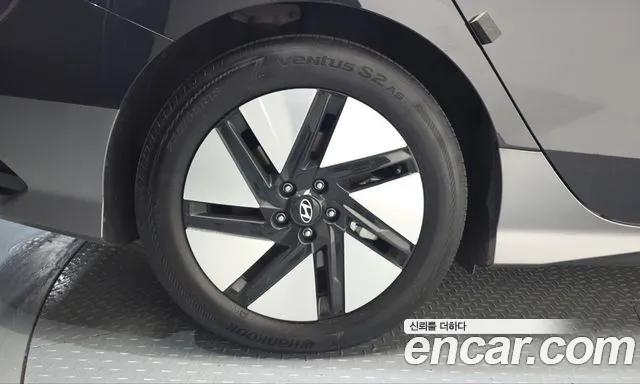 Hyundai Ioniq 6 — Фото автомобиля 5