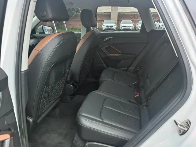 Audi Q3 — Фото автомобиля 10