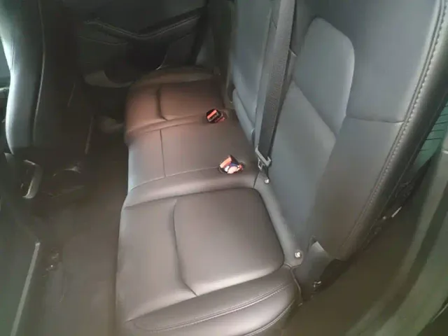 Tesla Model Y — Фото автомобиля 16