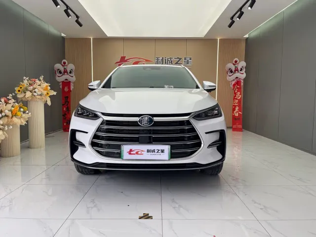 BYD Tang — Фото автомобиля 2