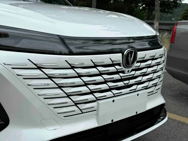 Changan CS75 Plus — Фото автомобиля 17