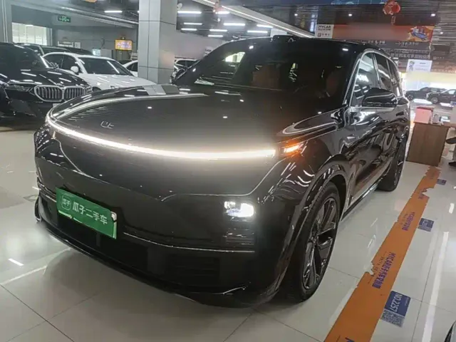 Фотография автомобиля — Li Auto L9