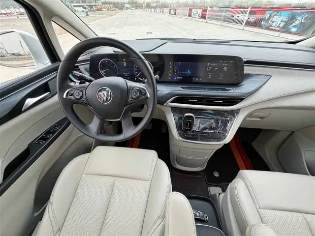 Buick GL8 — Фото автомобиля 11