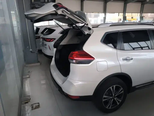 Nissan X-Trail — Фото автомобиля 15