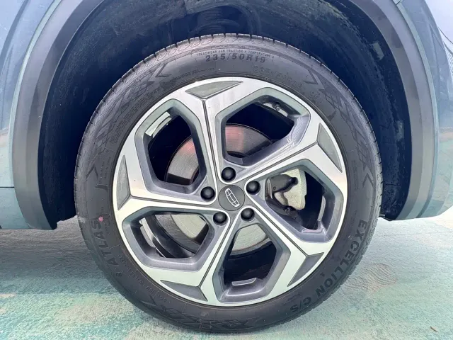 Geely Xingyue L — Фото автомобиля 20