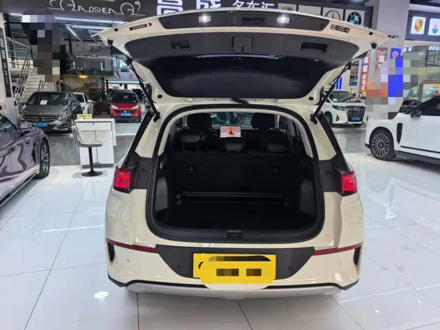 BYD Sealion 05 EV — Фото автомобиля 5