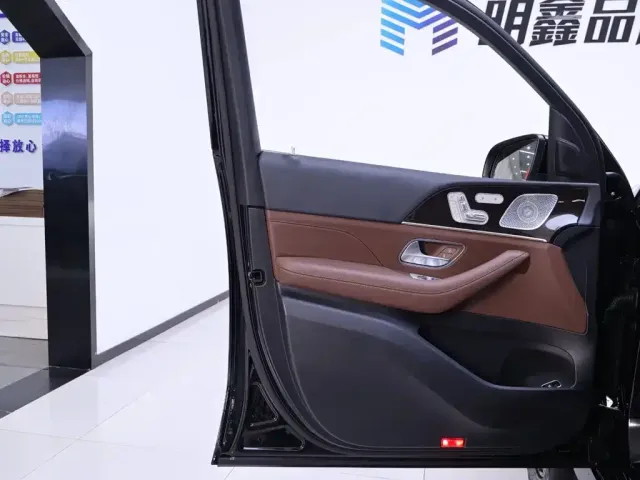 Mercedes-Benz GLE-Class — Фото автомобиля 18